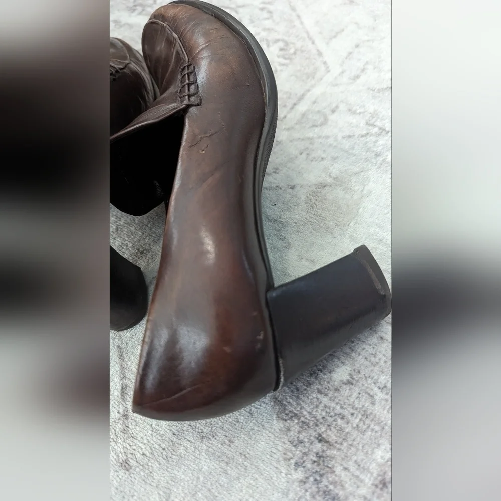 Franco Sarto Leather Shoes Size 7 1/2 M.Made in Brazil .